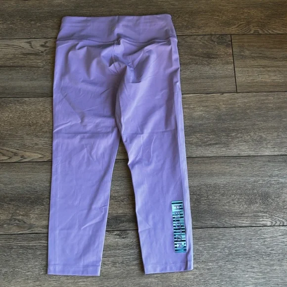 NWT Peloton Essential Mid Rise Capri Leggings Tights Lavender Purple Sz small - Picture 8 of 10